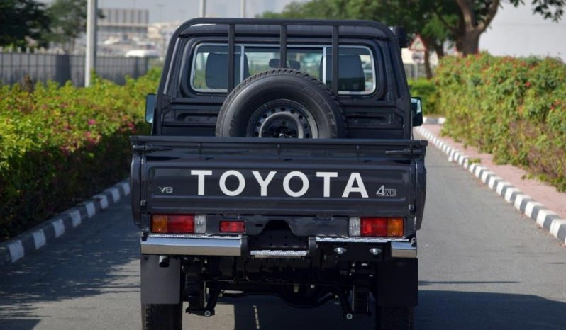 TOYOTA LAND CRUISER 79 DOUBLE CAB PICKUP LIMITED LX V8 4.5L full