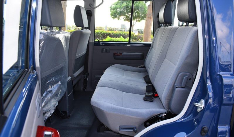 TOYOTA LAND CRUISER 79 DOUBLE CAB PICKUP  V8 4.5L TURBO full